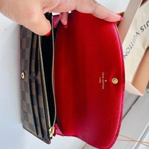 Emilie NM D.EBE wallet .
